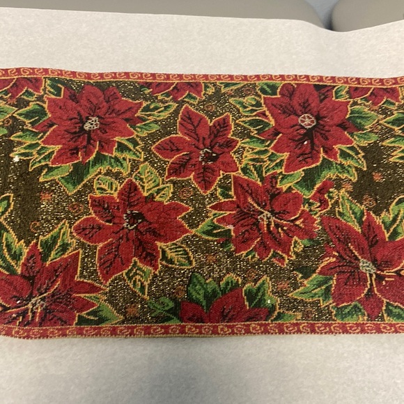 Christmas Runner - Picture 1 of 3